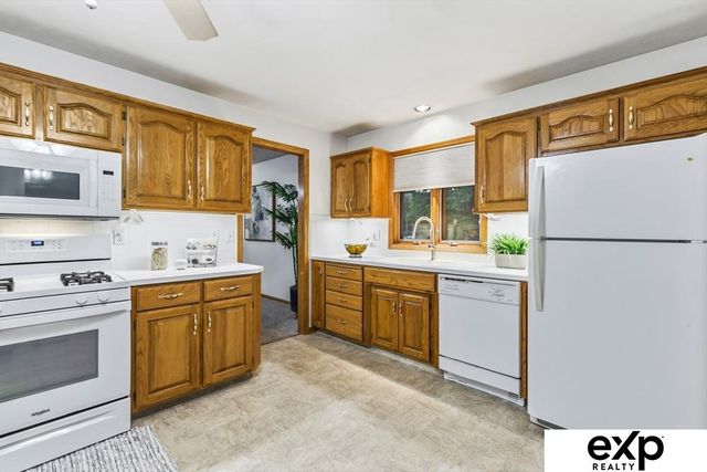 422 S 10th Street, Plattsmouth, NE 68048