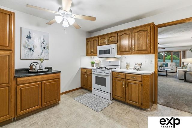 422 S 10th Street, Plattsmouth, NE 68048