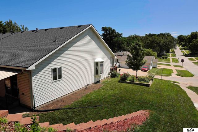422 S 10th Street, Plattsmouth, NE 68048