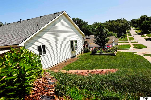 422 S 10th Street, Plattsmouth, NE 68048