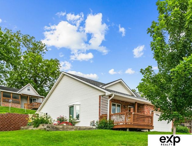 422 S 10th Street, Plattsmouth, NE 68048