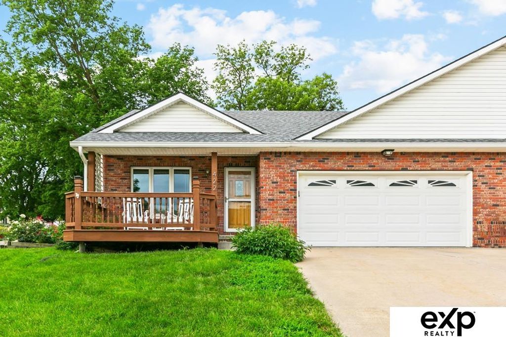 422 S 10th Street, Plattsmouth, NE 68048