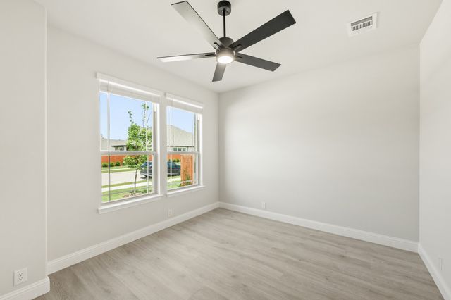 3350 Blazing Star Drive, Crandall, TX 75114