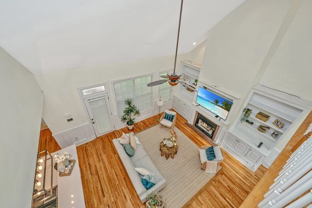 8631 Woodland Walk, North Charleston, SC 29420