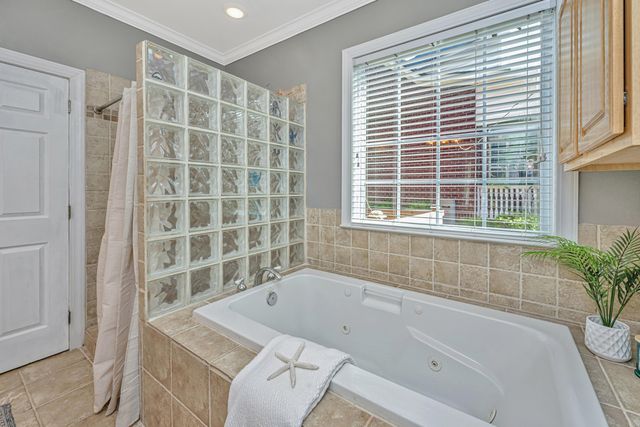 8631 Woodland Walk, North Charleston, SC 29420