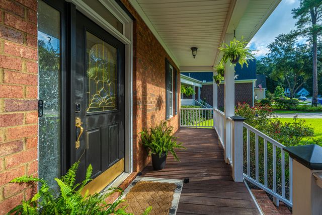 8631 Woodland Walk, North Charleston, SC 29420