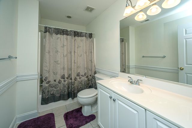 8631 Woodland Walk, North Charleston, SC 29420