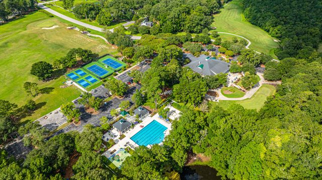 8631 Woodland Walk, North Charleston, SC 29420