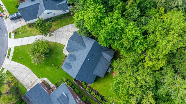 8631 Woodland Walk, North Charleston, SC 29420