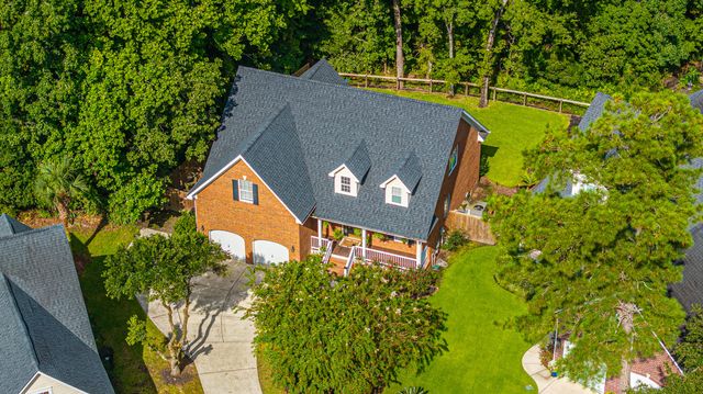 8631 Woodland Walk, North Charleston, SC 29420