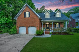 8631 Woodland Walk, North Charleston, SC 29420