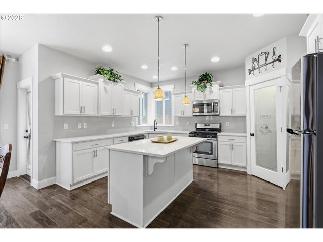 32010 Nw WASCOE St, North Plains, OR 97133