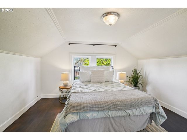 1005 Ne KILLINGSWORTH St, Portland, OR 97211