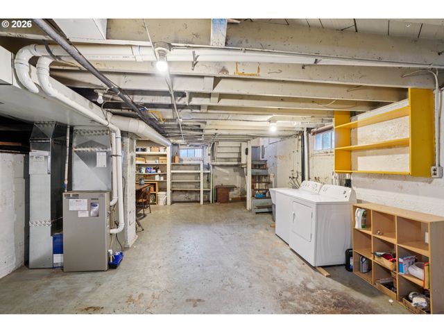 1005 Ne KILLINGSWORTH St, Portland, OR 97211