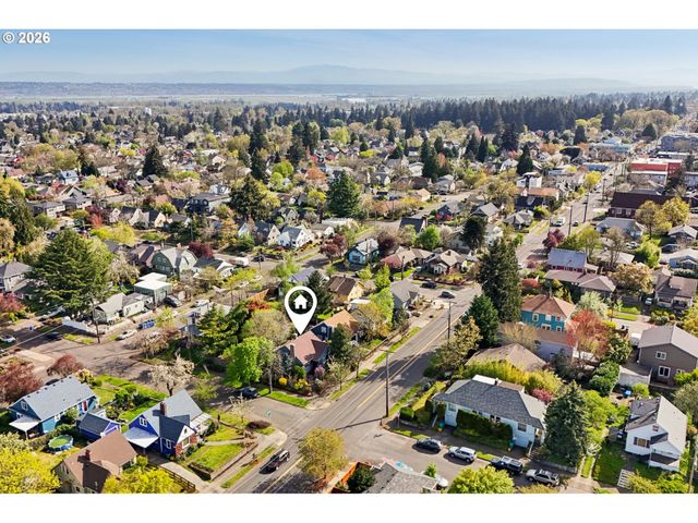 1005 Ne KILLINGSWORTH St, Portland, OR 97211