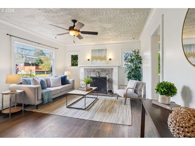 1005 Ne KILLINGSWORTH St, Portland, OR 97211