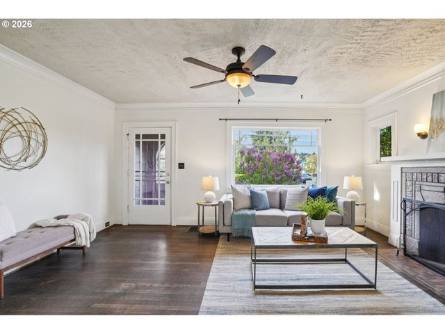 1005 Ne KILLINGSWORTH St, Portland, OR 97211