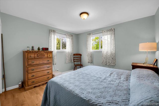 5610 Croswell Road, Waterford Charter Township, MI 48327