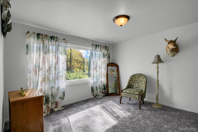 5610 Croswell Road, Waterford Charter Township, MI 48327