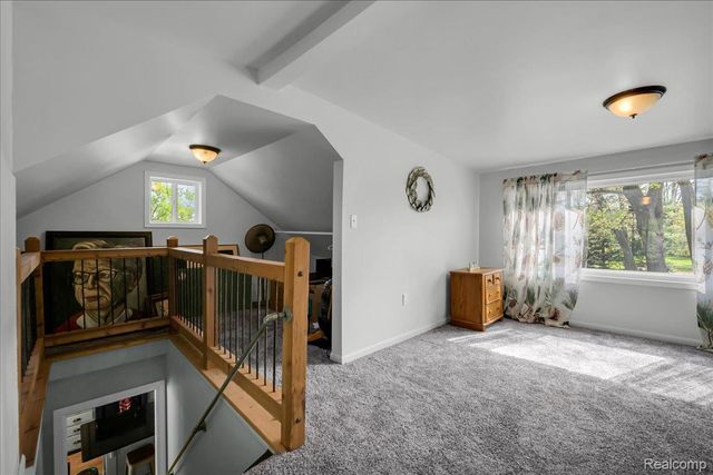 5610 Croswell Road, Waterford Charter Township, MI 48327