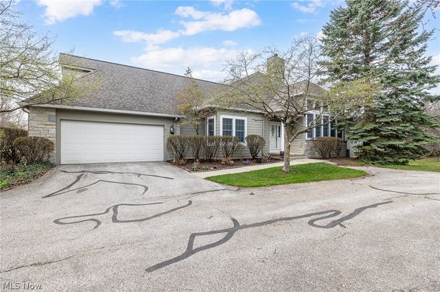 71 Haskell Drive, Bratenahl, OH 44108