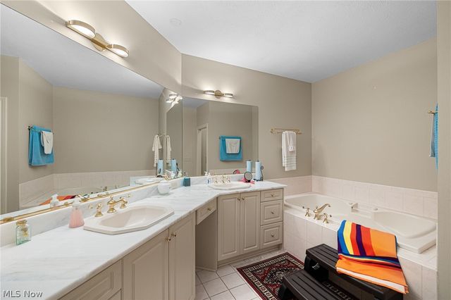 71 Haskell Drive, Bratenahl, OH 44108