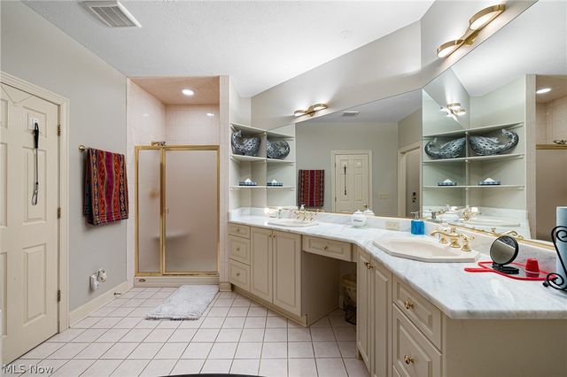 71 Haskell Drive, Bratenahl, OH 44108