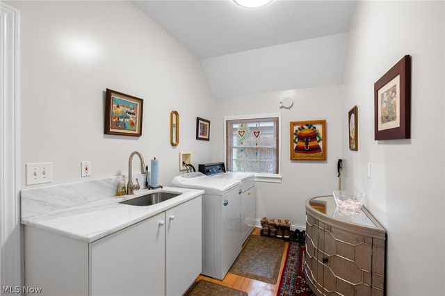 71 Haskell Drive, Bratenahl, OH 44108