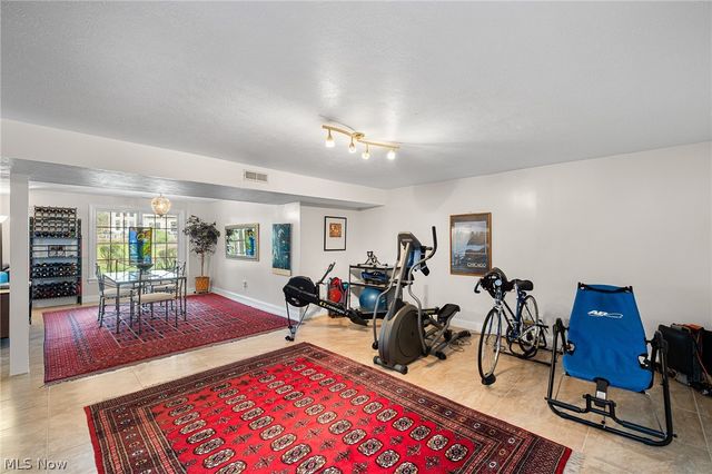 71 Haskell Drive, Bratenahl, OH 44108