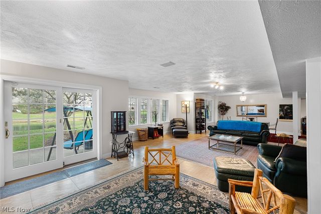 71 Haskell Drive, Bratenahl, OH 44108