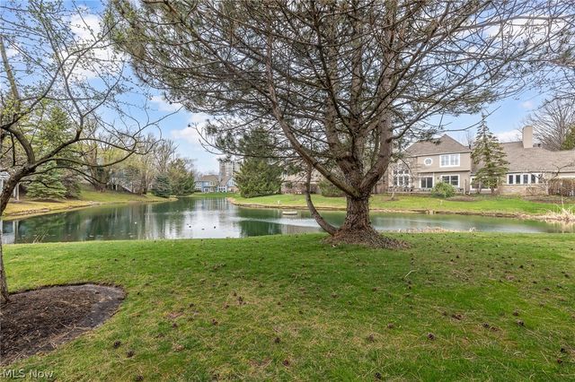 71 Haskell Drive, Bratenahl, OH 44108