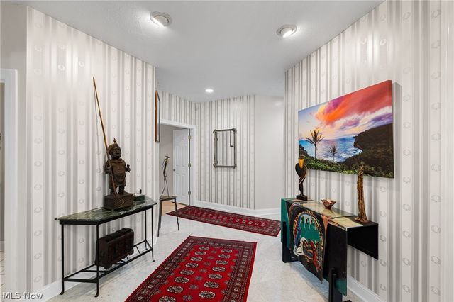 71 Haskell Drive, Bratenahl, OH 44108