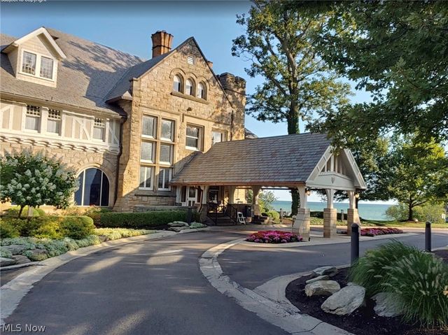 71 Haskell Drive, Bratenahl, OH 44108