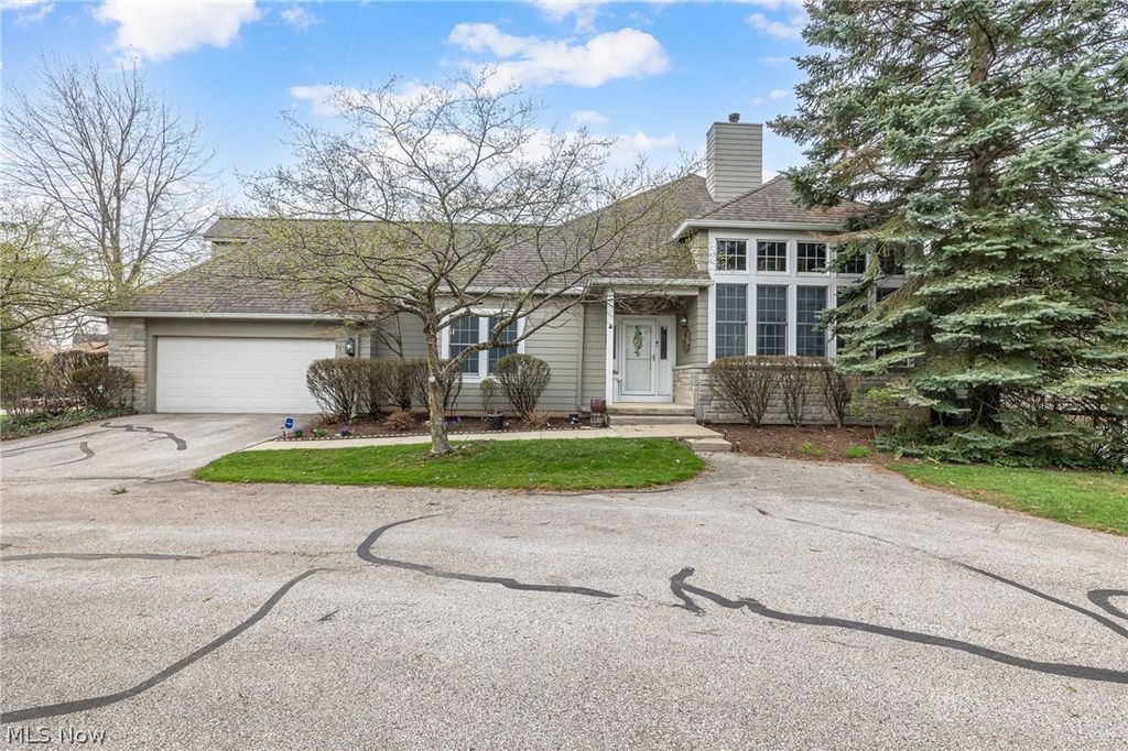 71 Haskell Drive, Bratenahl, OH 44108