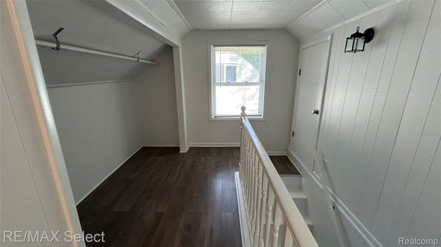 1902 Crestbrook Lane, Flint, MI 48507