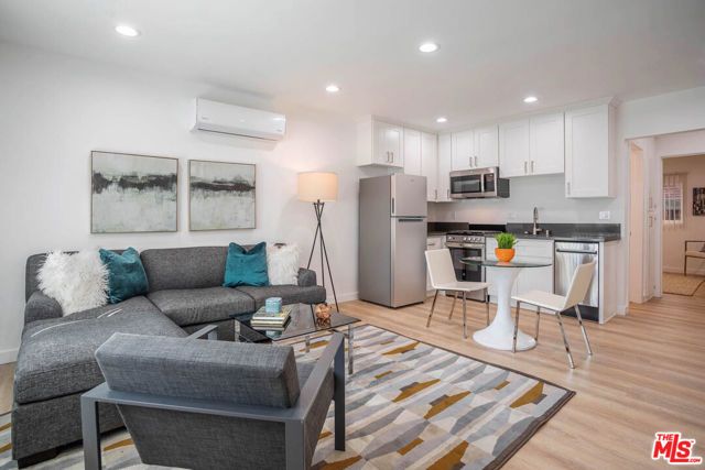 6244 De Longpre Avenue 10, Los Angeles, CA 90028