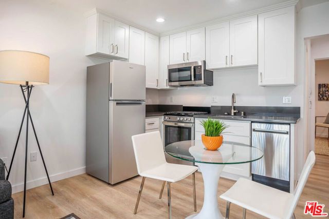 6244 De Longpre Avenue 10, Los Angeles, CA 90028