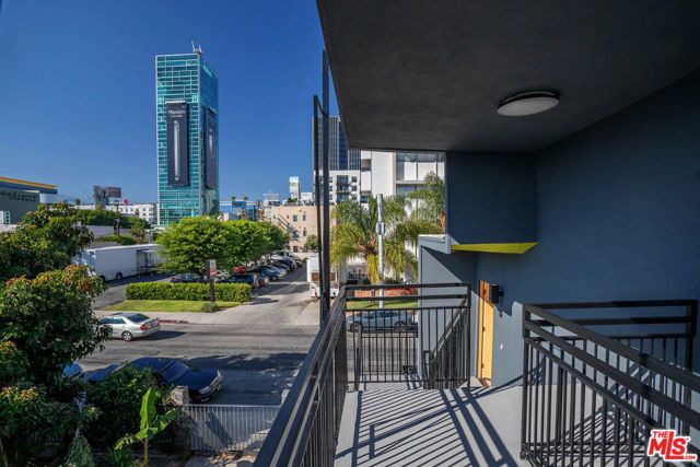 6244 De Longpre Avenue 10, Los Angeles, CA 90028