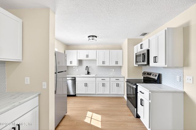 7944 GUERAD Drive N, Jacksonville, FL 32210