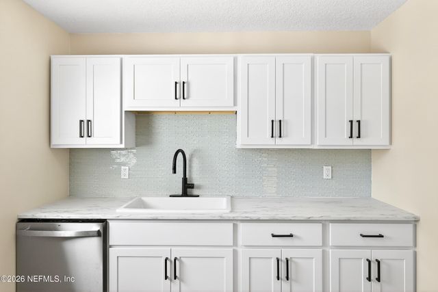 7944 GUERAD Drive N, Jacksonville, FL 32210