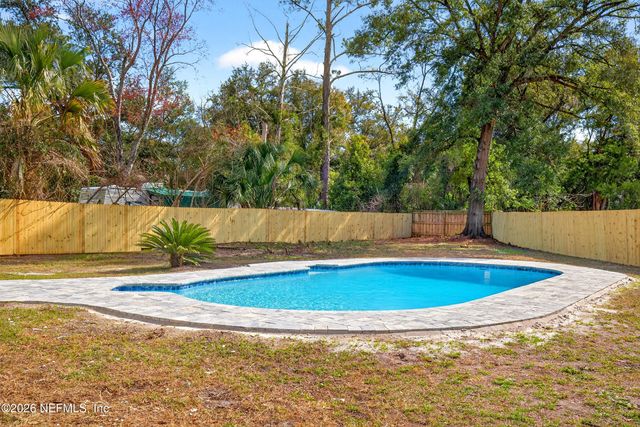 7944 GUERAD Drive N, Jacksonville, FL 32210