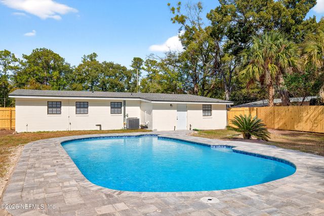 7944 GUERAD Drive N, Jacksonville, FL 32210