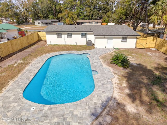 7944 GUERAD Drive N, Jacksonville, FL 32210