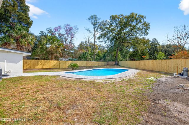 7944 GUERAD Drive N, Jacksonville, FL 32210