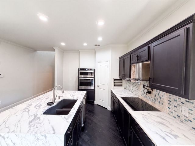625 River Rock Drive, Azle, TX 76020