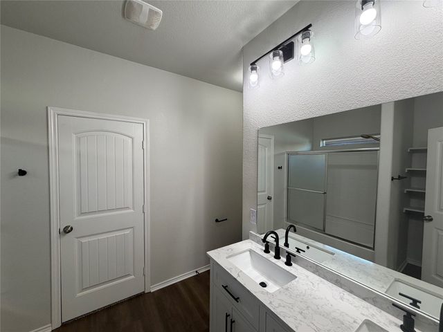 625 River Rock Drive, Azle, TX 76020