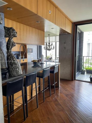 520 Brickell Key Dr A1216, Miami, FL 33131