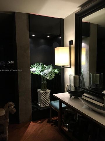 520 Brickell Key Dr A1216, Miami, FL 33131