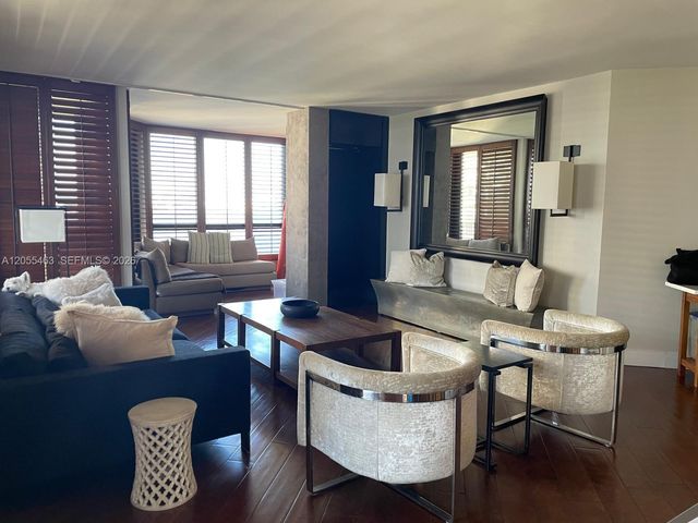 520 Brickell Key Dr A1216, Miami, FL 33131