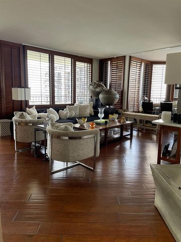 520 Brickell Key Dr A1216, Miami, FL 33131